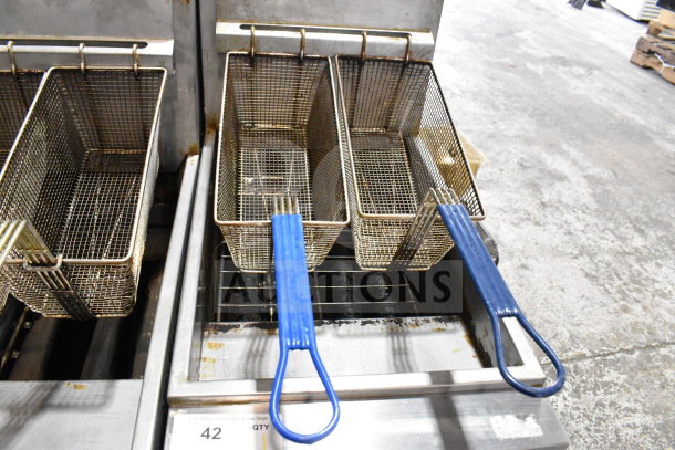 Vulcan LG400-1 commercial deep fat fryer, natural gas, 120,000 BTU, dual baskets with blue handles, stainless steel exterior.