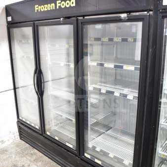 2016 True GDM-72F-HC 3-door reach-in freezer merchandiser, tested and working, 115/208-230V, 1 phase.