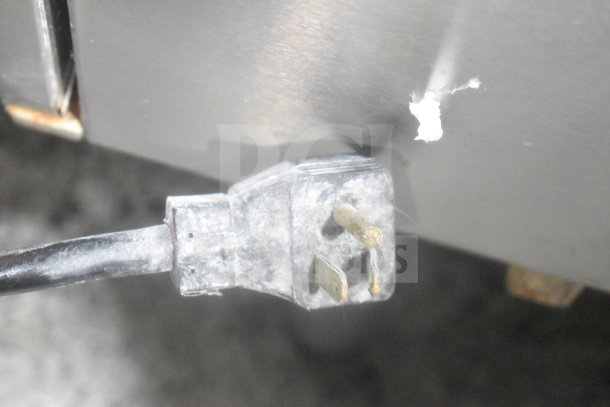 ME50 Commercial Portable Oil Filter plug, 120 Volts, 1 Phase, showing wear. Marked as Model ME50.