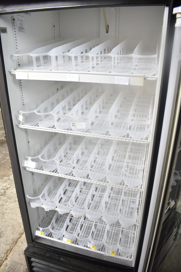 True GDM-26 cooler merchandiser, single door, commercial use, 115 volts, 1 phase, empty shelves, ideal for businesses.