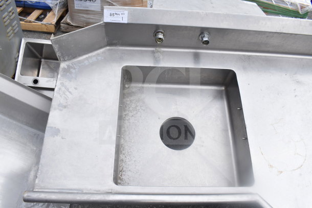 Commercial L-shaped dirty side dish table, stainless steel, right side design, no legs, features drainage hole.