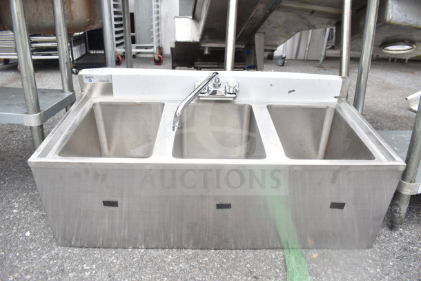 Steelton 522BS3T38 Commercial 3 Bay Sink, stainless steel, good condition, visible faucet, ideal for industrial use.