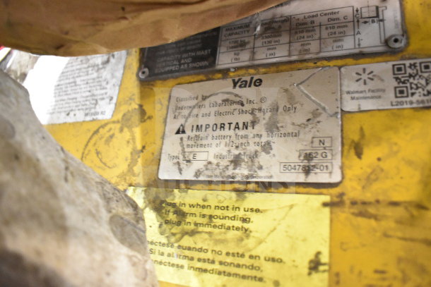 Yale E Industrial Walkie Stacker label showing model 162 G and important safety instructions.