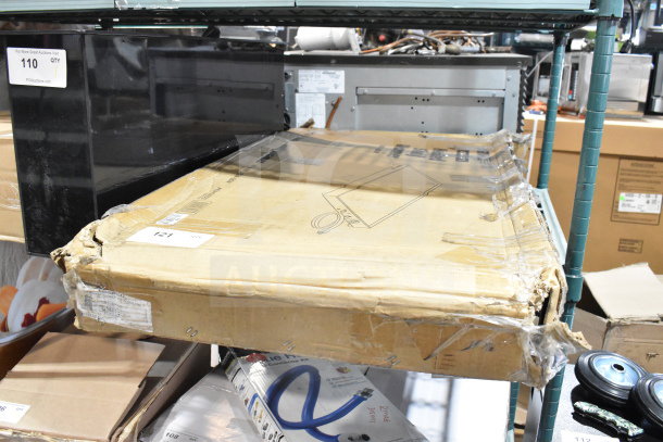 ServIt 423HSW2042 commercial heated shelf warmer, 120V, boxed, new condition, packaging slightly worn, model visible.