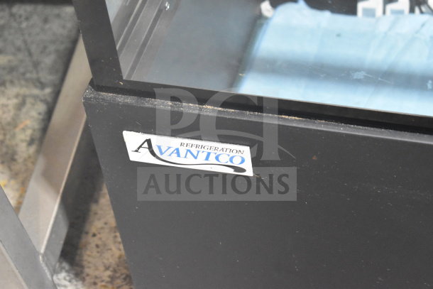 Avantco 193BCFD72B Black Square Dry Bakery Display Case with LED Lighting. 110-120 Volts, 1 Phase. - Image 4 of 5