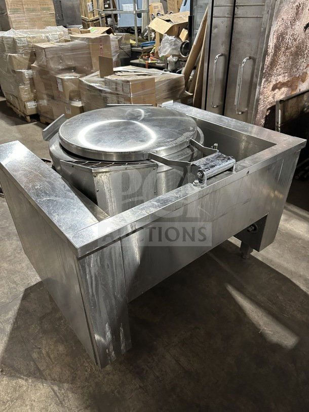 Electrolux commercial gas tilting boiling pan, model CKU5HOEOOOO, stainless steel, 120V, on legs, heavy-duty.