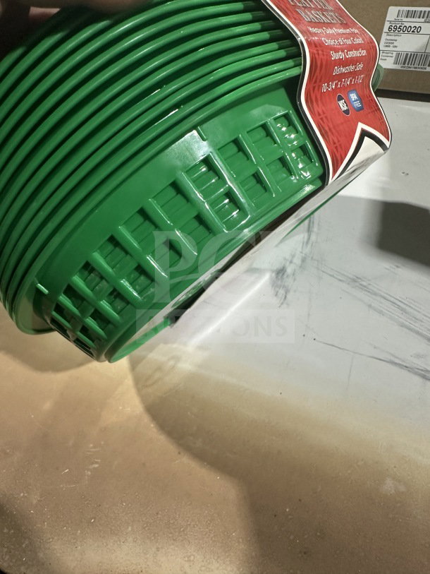 BRAND NEW Winco Winware green oval fast food serving baskets, 12 per case. Durable, dishwasher safe.