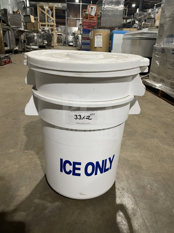 Winco 10-gallon storage container lid, model FCW-10L, in white. Features "ICE ONLY" text. Good condition.