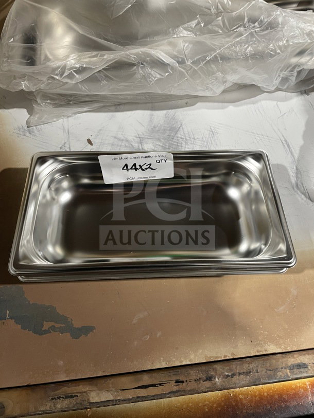 Brand new Vollrath stainless steel full-size steam pan, model 90322, with a label. Ideal for commercial use.