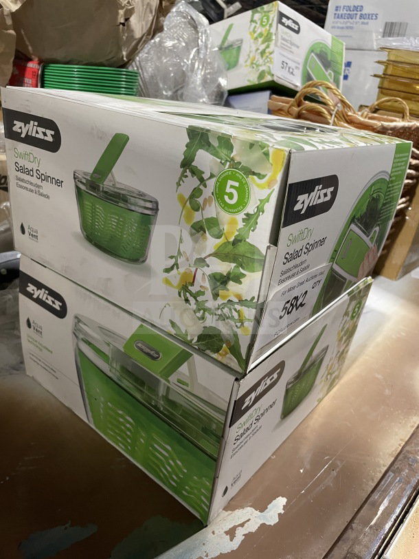 Brand new Zyliss SwiftDry salad spinner, single-handed use, commercial green style, sealed box, 5-year warranty.