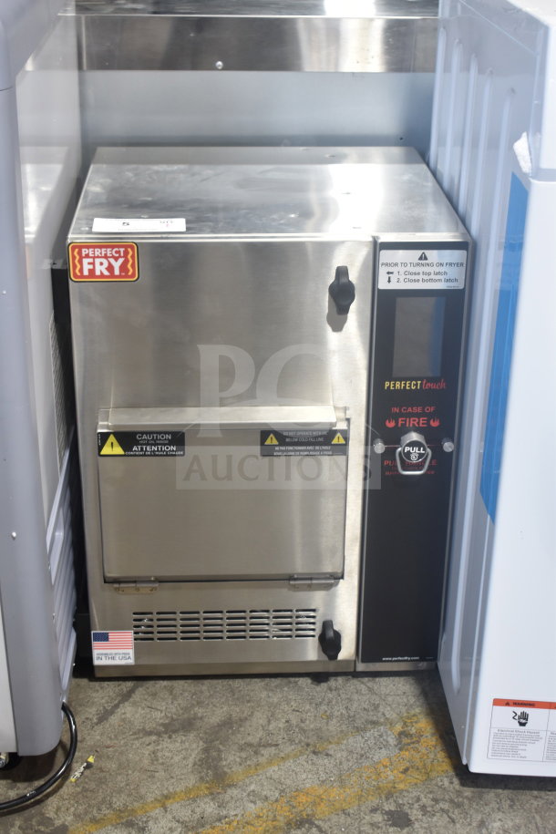 Brand new Perfect Fry PFC730 ventless countertop deep fryer, semi-automatic, 230/400V, 3-phase, scratch and dent.
