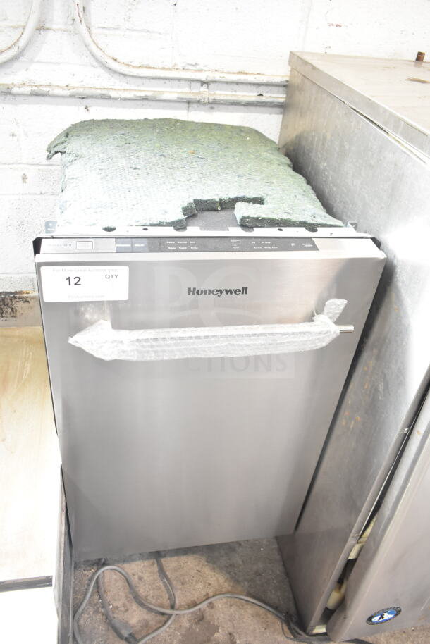 Brand new Honeywell HDS18SS stainless steel 18" undercounter dishwasher, scratch and dent condition. 120V, 1 Phase.