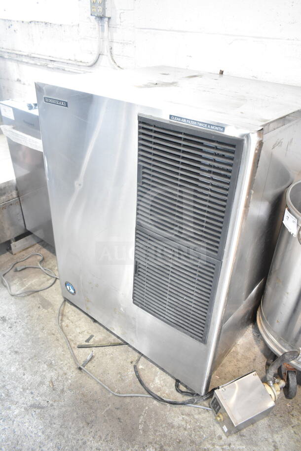 Hoshizaki KM-900MAH Commercial Ice Machine Head, 208-230V, 1 Phase, stainless steel, used condition with visible wear.