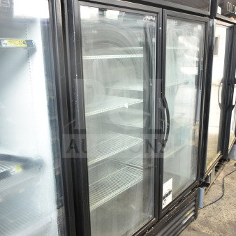 2019 True GDM-49-HC commercial cooler, two glass doors, 115V, tested, working, suitable for beverages.