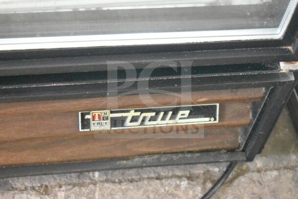 True GDM-19 Commercial Single Door Cooler, 115V, 1 Phase, with visible True logo on front panel.