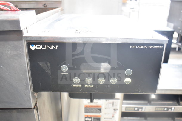 2019 Bunn IC3-DBC Commercial Iced Tea Machine, 120/208V, 1 Phase, Countertop Model, Black Control Panel, Near Mint.