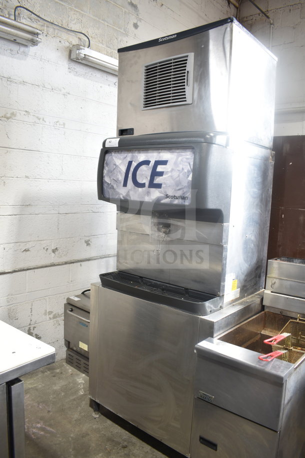 2019 Scotsman C0530MA-1E Ice Head with ID200B-1A Dispenser, 115V, 1 Phase, commercial use, in good condition.