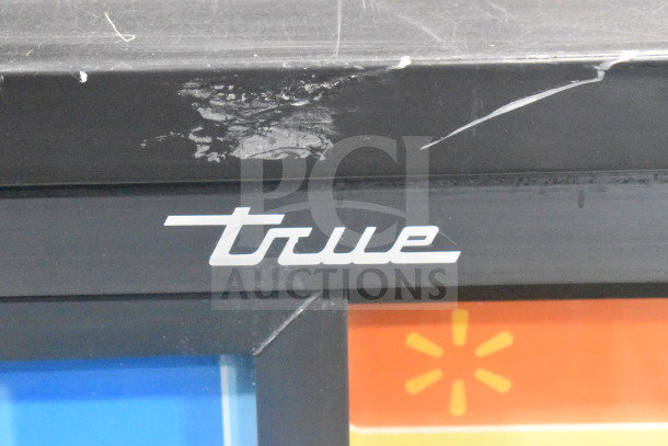 2019 True GDM-41SL-48-HC-LD Cooler, visible scratches, True logo, 115V, 1 Phase, two doors, commercial merchandiser.