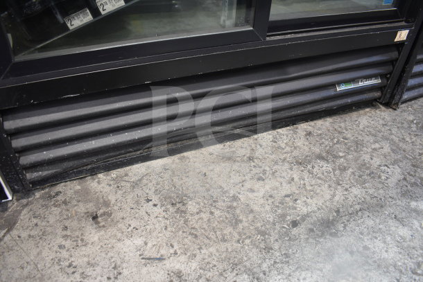 2019 True GDM-41SL-48-HC-LD 2-door cooler; visible True logo on vent, glass doors, commercial use, 115V, 1 phase.