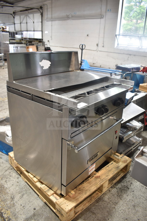 BRAND NEW Vulcan 36C-6BP Endurance 6-burner 36" propane range with convection oven, 215,000 BTU, scratch and dent condition.