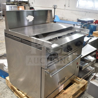 BRAND NEW Vulcan 36C-6BP Endurance 6-burner 36" propane range with convection oven, 215,000 BTU, scratch and dent condition.