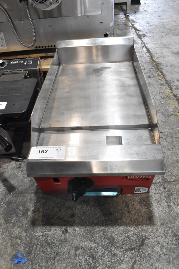 Avantco 177CAG15TG 15" countertop natural gas griddle with thermostatic controls, stainless steel, 35,000 BTU, used.