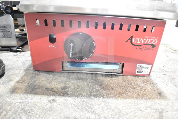 Avantco 177CAG15TG 15" countertop natural gas griddle. Thermostatic controls, 35,000 BTU, Chef Series design.