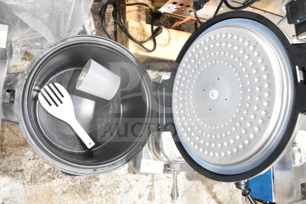 Brand new Galaxy 177RCSG60 electric rice cooker/warmer. Includes inner pot, measuring cup, and spatula. 120V, 1 Phase. Some cosmetic scratches and dents.