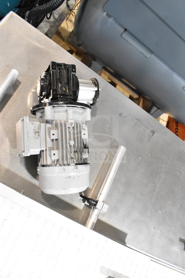 Dorner 32MTEM12 floor conveyor with table, 115V, 1-phase, features motor and clean stainless finish.