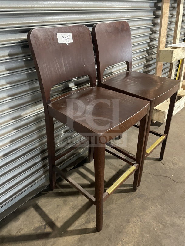 New commercial modern wooden bar stools, bar height, set of two. Dark wood finish, new condition, label indicates 2X quantity.