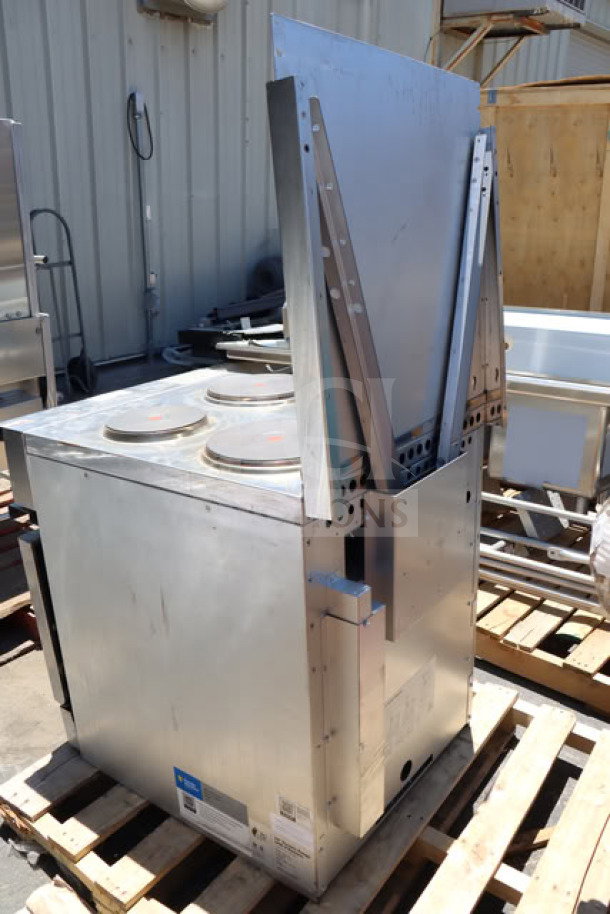 BRAND NEW Cooking Performance Group ER24-240-1 electric range, 24", 4-burner, scratch-and-dent, space saver oven, 240V.
