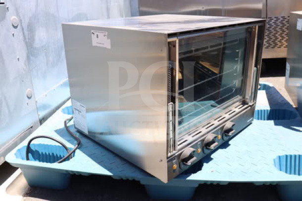 Brand new Vollrath CO4-120-HS half-size countertop convection oven, 120V. Stainless steel, scratch-n-dent condition.