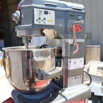 Brand new Avantco MIX8GY 8 Qt. gray countertop mixer with bowl lift, standard accessories, 120V, 4/5 hp, scratch-n-dent.