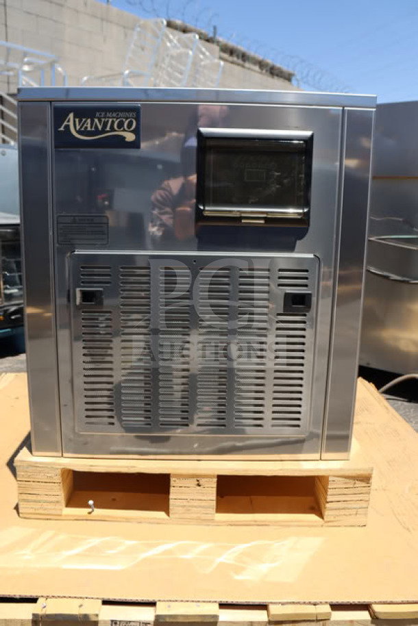 Brand new Avantco Ice MN-522-A 22" air-cooled nugget ice machine, scratch-n-dent condition, 550 lb capacity.