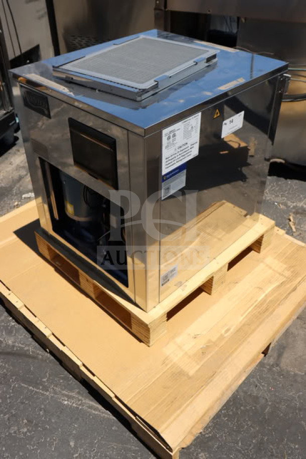 Brand new Avantco Ice MN-522-A modular nugget ice machine, 550 lb, air-cooled, stainless steel, on pallet, scratch-n-dent.