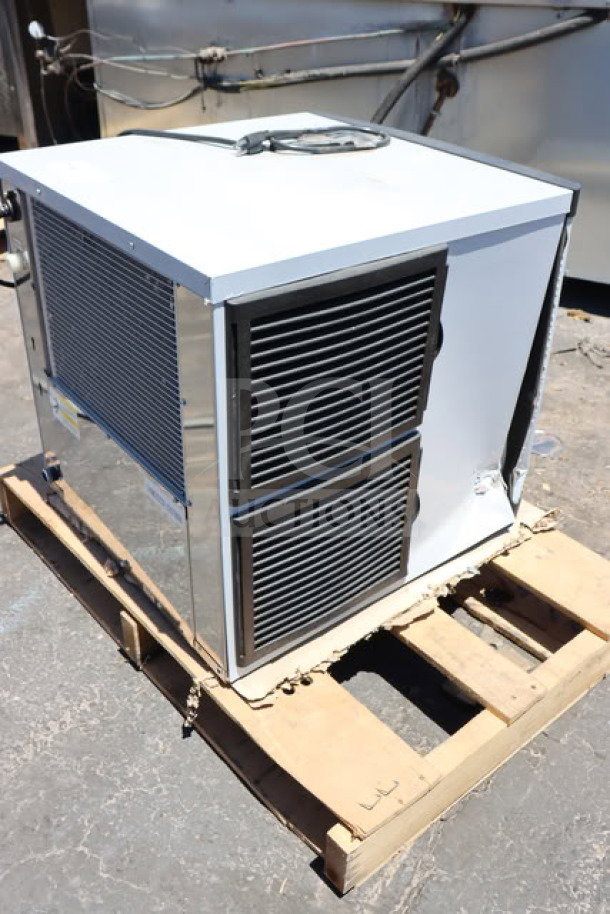 Brand new Avantco Ice MC-H-322-A modular half cube ice machine, air-cooled, 350 lb. capacity, visible scratches, on pallet.