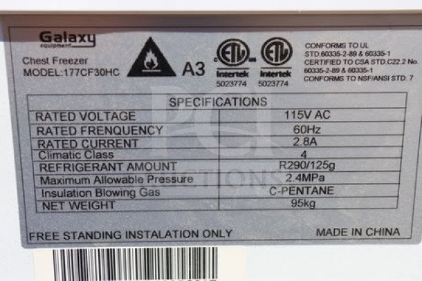 Galaxy CF30HC Commercial Chest Freezer label showing specs like 115V, R290 refrigerant, and 95kg weight. Made in China.