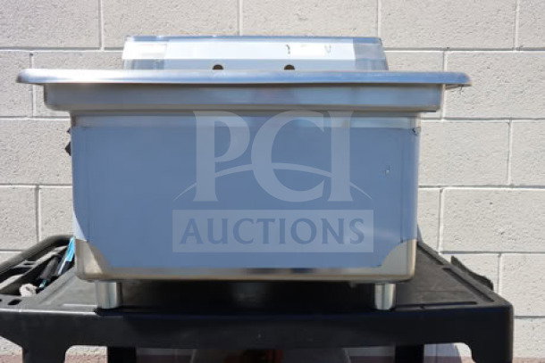 BRAND NEW Steelton 522CS12424 commercial sink, 29.5", one compartment, scratch-n-dent condition, stainless steel.
