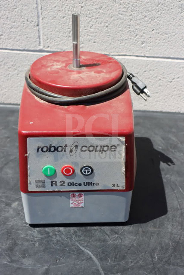 Robot Coupe R2 Dice Ultra food processor with 3L gray bowl, 2 hp motor. Scratch-n-dent condition. Serial 9472131003S-08.