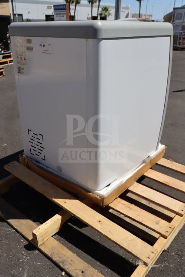 Brand new Avantco DFF6-HCL display ice cream freezer, flat top, 115V, 3A, 1 phase, 26 3/16" x 28 1/8" x 34 1/2".