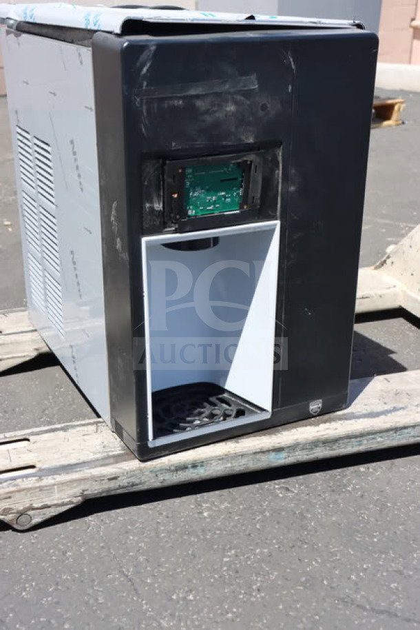 BRAND NEW SCRATCH-N-DENT Follett 15CI114A-IW-NF-ST-00 ice maker, countertop model with 15 lb. bin, minor scratches visible.