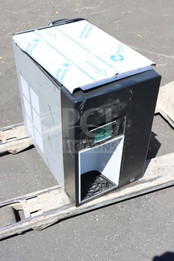 BRAND NEW Follett Champion 15 Series Ice Maker, model 15CI114A-IW-NF-ST-00, air-cooled, 15 lb bin, countertop unit.