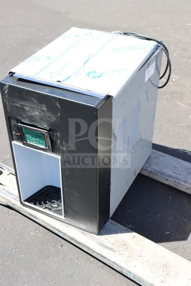 BRAND NEW SCRATCH-N-DENT Follett 15CI114A-IW-NF-ST-00 Ice Maker, 15 lb. bin, 100 lb. output, countertop model, 115V.