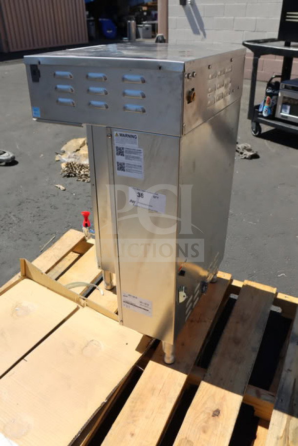 Curtis G4TP2T10A3100 G4 ThermoPro Twin Coffee Brewer, stainless steel, new scratch-n-dent condition, serial 15080581.