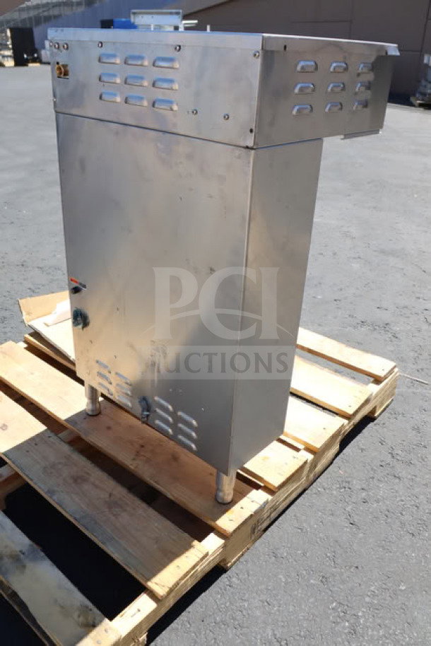 Brand new Curtis G4TP2T10A3100 G4 ThermoPro stainless steel twin coffee brewer, 220V, minor cosmetic marks.