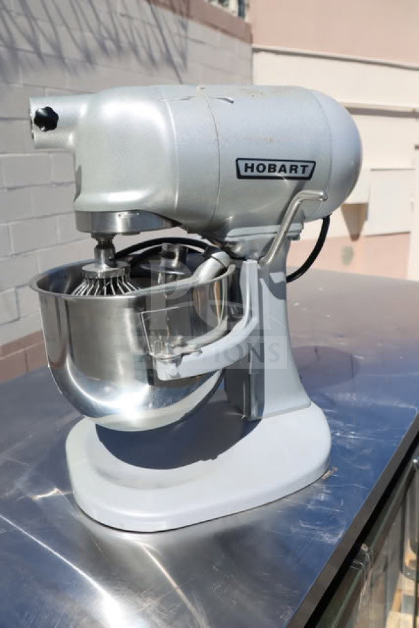 BRAND NEW SCRATCH-N-DENT Hobart N50-60 5 Qt. Countertop Mixer, bowl lift, 120V, 1/6 hp, serial #31-1692-345.