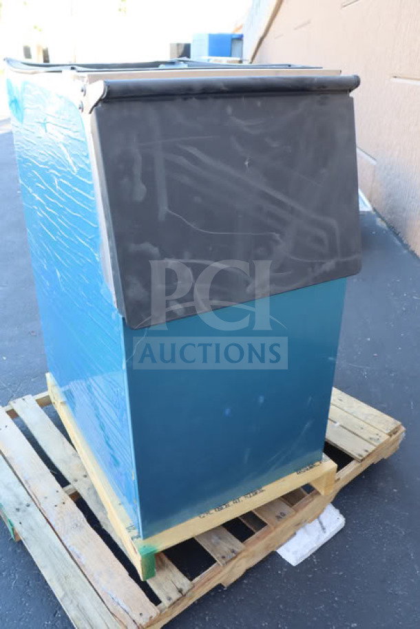 BRAND NEW Hoshizaki B-300SF Ice Storage Bin, 300 lb, stainless steel, factory wrapping, scratch-n-dent, S/N: Q59054J.