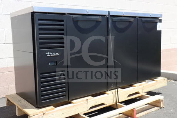 Brand new True TDR72-RISZ1-L-B-SSS-1 kegerator, black, 2 taps, 3 half-keg capacity, 72", 115V, scratch-n-dent, working condition.