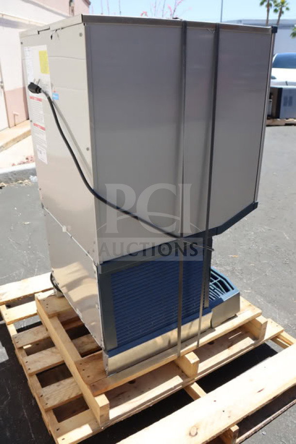 Scotsman HID540WBX-1A Meridian water-cooled countertop ice machine, new scratch-n-dent, 40 lb bin capacity, on pallet.