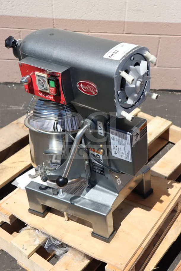 Avantco MX10H 10 Qt. mixer, new scratch-n-dent, planetary stand design, guard, accessories, 120V, 3/4 hp, serial 52 0221 25.